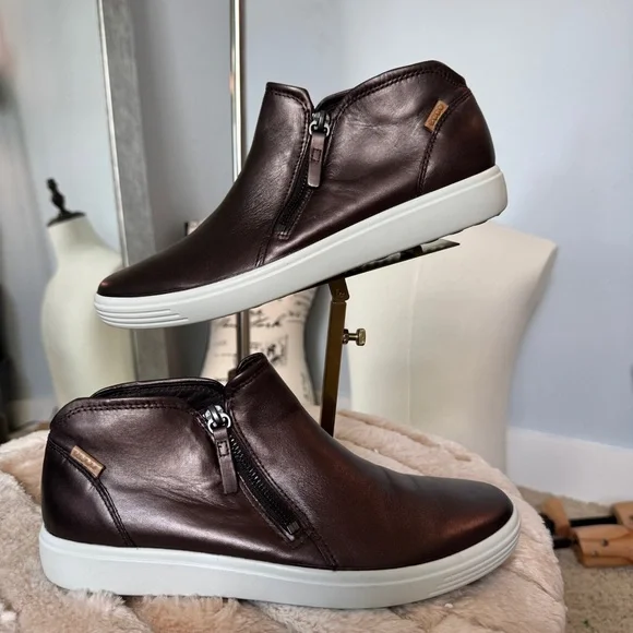 ECCO Soft 7 Brown Leather Zip Ankle Booties Women’s Size 41/ US 10.5 - Like New! - Picture 3 of 9